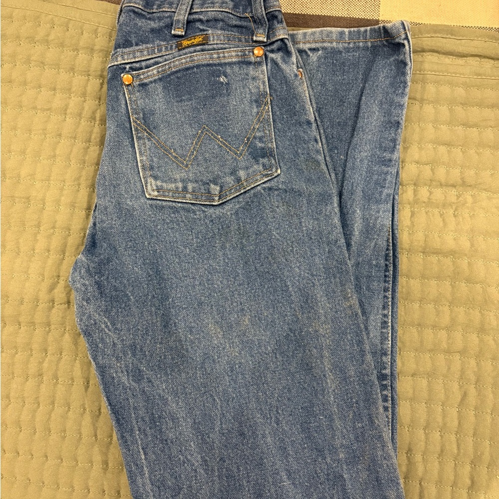 Wrangler Relaxed Fit Light Blue Jeans